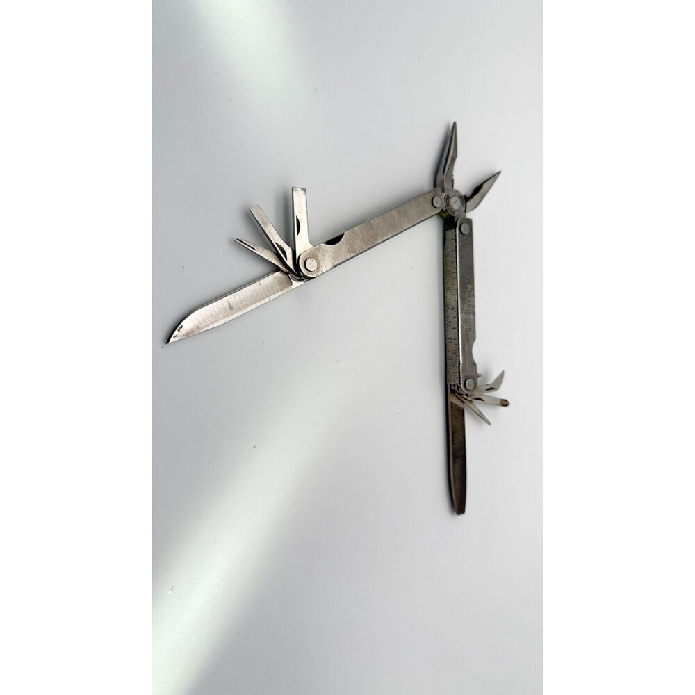 VINTAGE LEATHERMAN MULTI TOOL. USA Portland OR Used